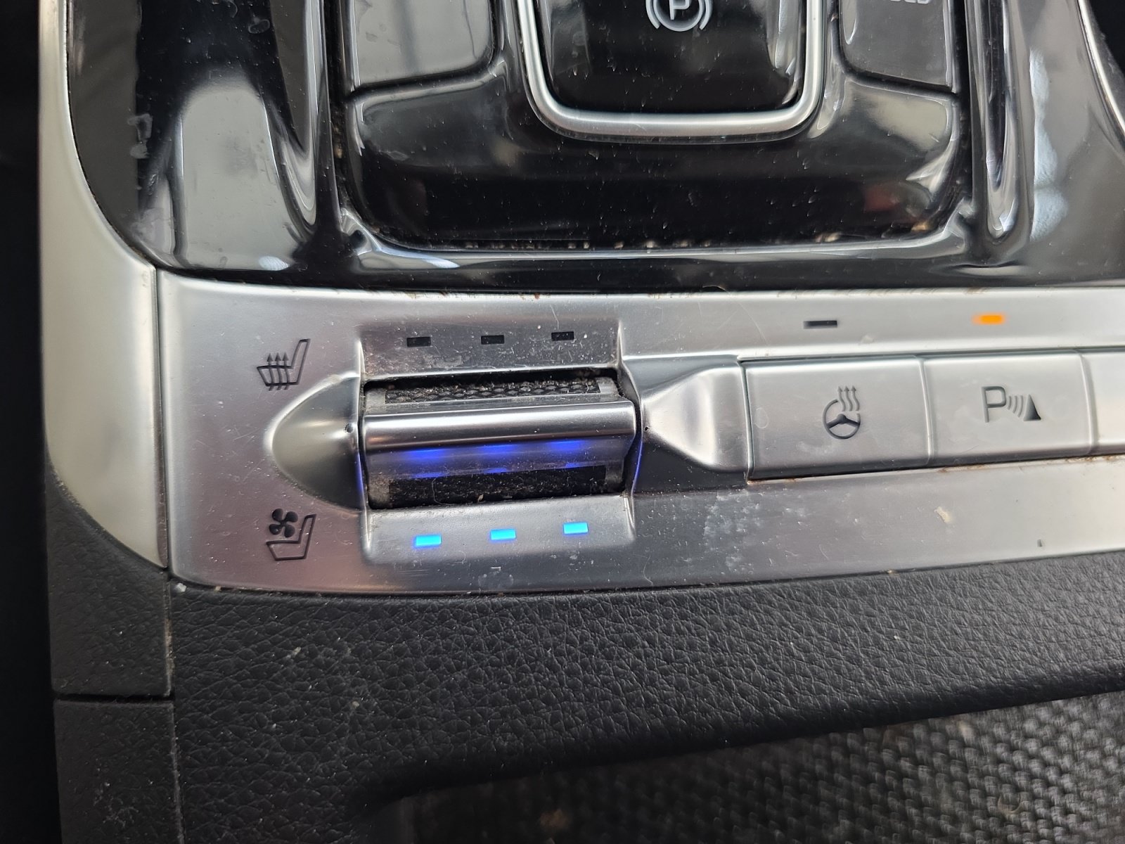 Certified 2024 Kia Carnival SX Prestige FWD image 23