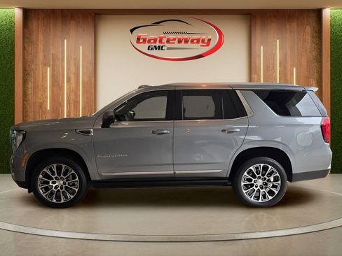 Used 2026 GMC Yukon Denali w/ Sun & Power Step Package AWD/4WD image 4