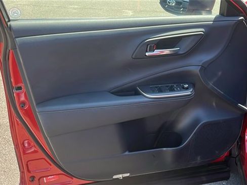 Used 2023 Toyota Crown XLE image 9