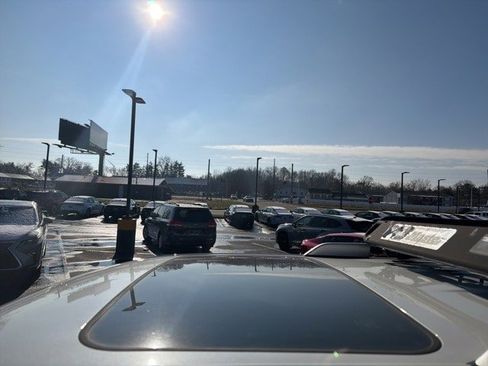 Used 2023 Toyota 4Runner Limited image 4