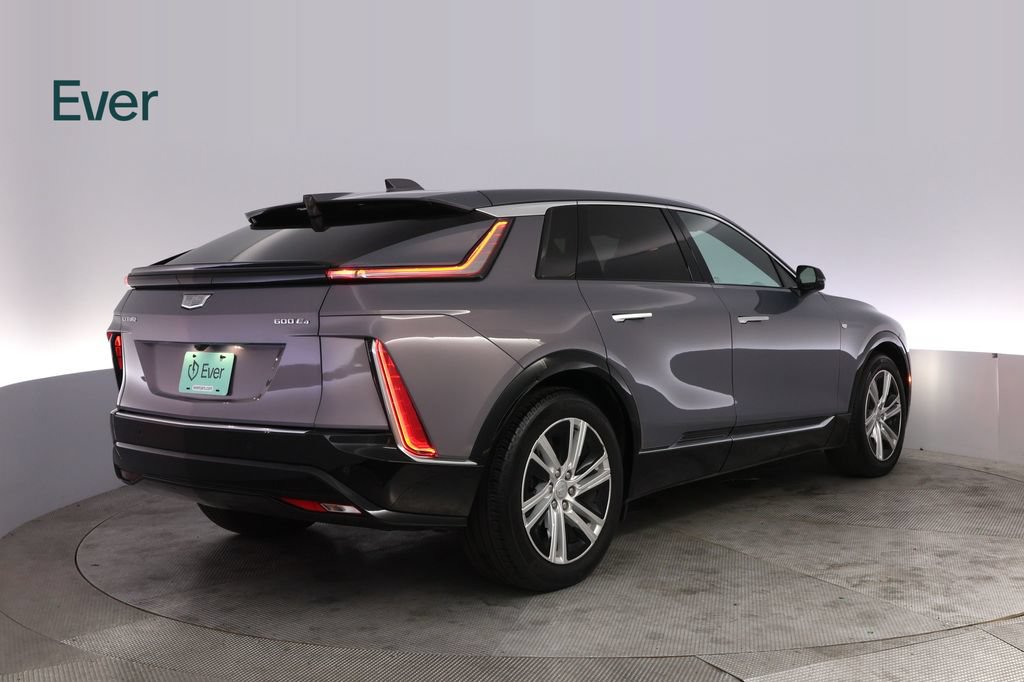Used 2024 Cadillac Lyriq Tech AWD/4WD image 3