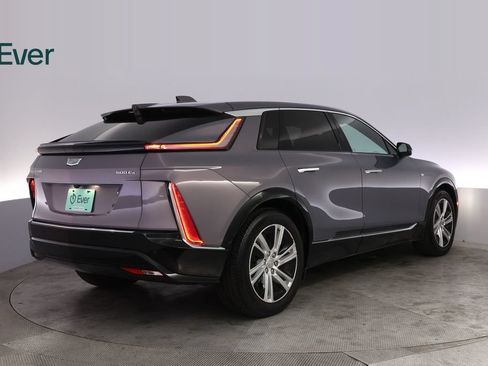 Used 2024 Cadillac Lyriq Tech AWD/4WD image 3