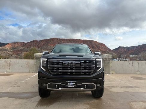 Used 2022 GMC Sierra 1500 Denali Ultimate image 5