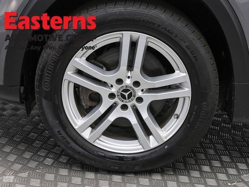 Used 2021 Mercedes-Benz GLB 250 4MATIC image 32