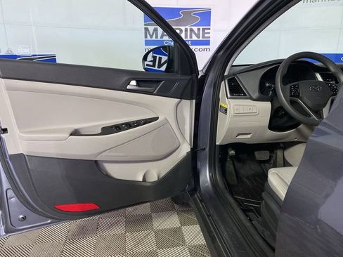 Used 2018 Hyundai Tucson SE AWD/4WD image 25