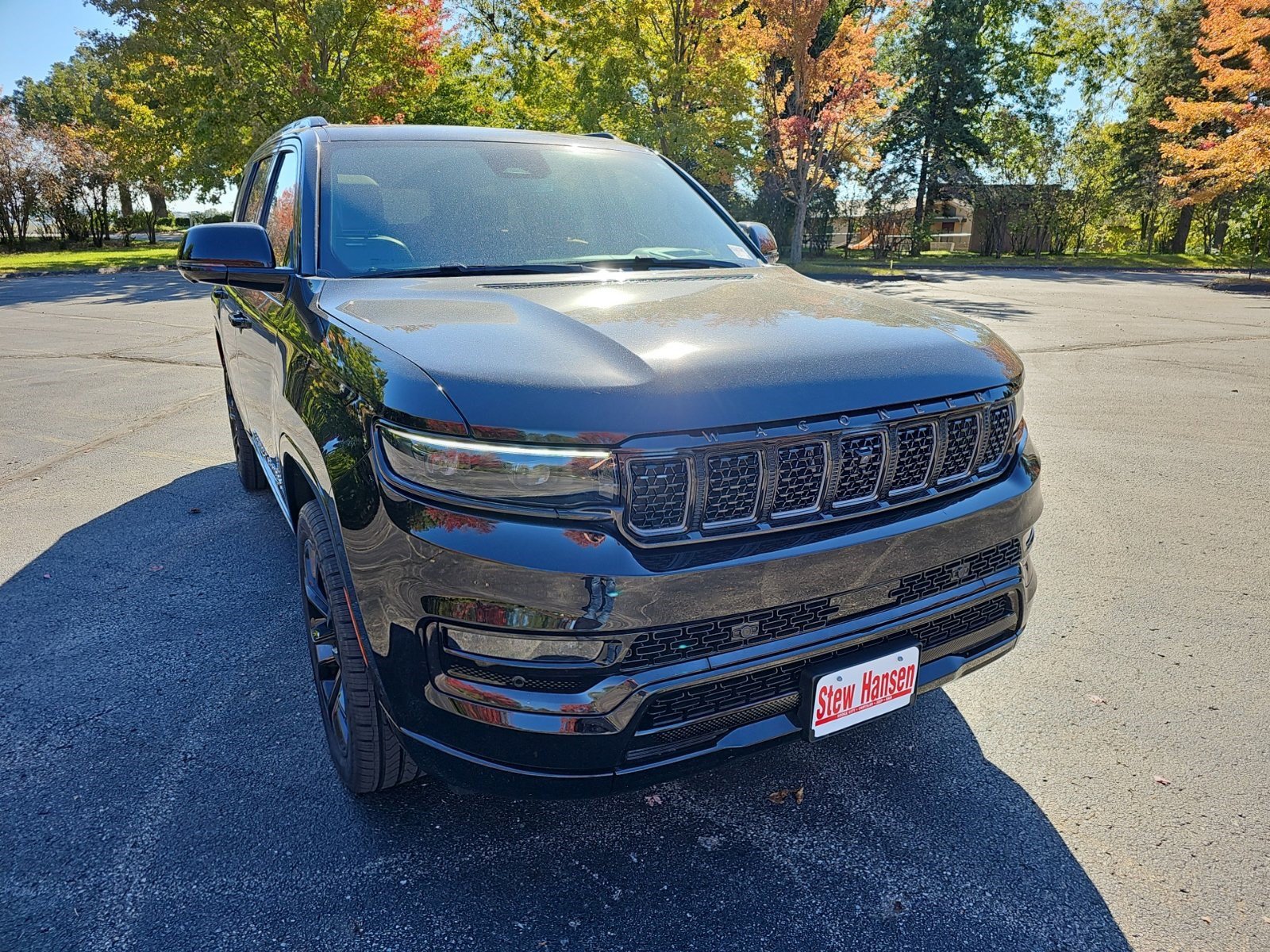 Used 2023 Jeep Grand Wagoneer Series II AWD/4WD image 8
