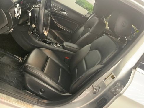 Used 2019 Mercedes-Benz GLA 250 image 11