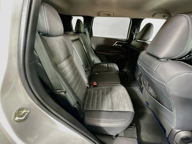 Used 2024 Mitsubishi Outlander SE AWD/4WD image 27