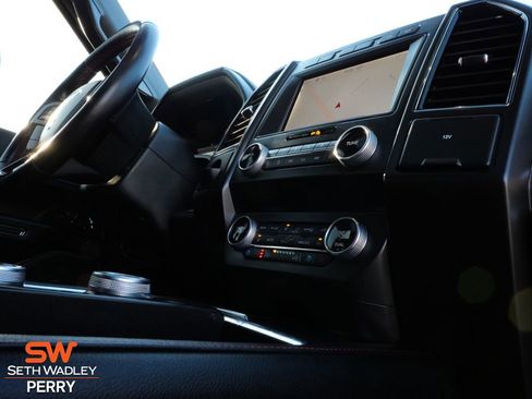 Used 2021 Ford Expedition Limited image 16