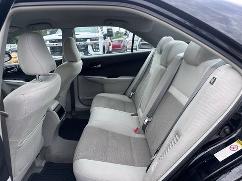 Used 2014 Toyota Camry LE FWD image 16