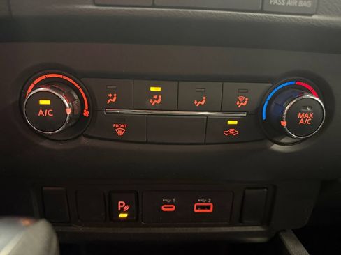 Used 2024 Nissan Frontier SV w/ Technology Package RWD image 18