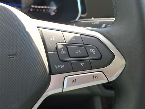 Certified 2023 Volkswagen Jetta SE w/ Panoramic Sunroof Package FWD image 24