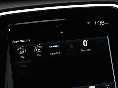 Used 2022 Volvo XC90 T6 Momentum w/ Protection Package Premier image 28