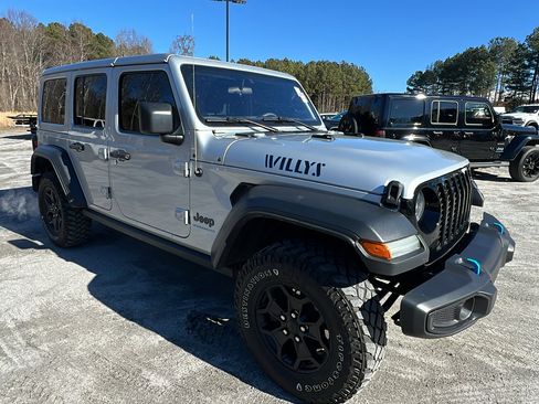 Used 2023 Jeep Wrangler Unlimited image 5