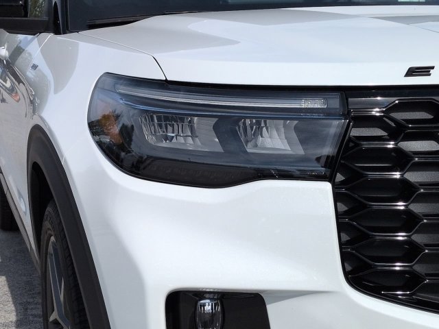 New 2027 Ford Explorer ST-Line w/ Premium Package RWD image 9