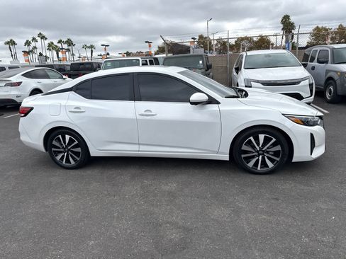 Used 2024 Nissan Sentra SV w/ SV Premium Package FWD image 11