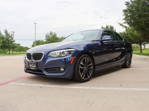 Used 2018 BMW 230i xDrive Coupe AWD/4WD image 3