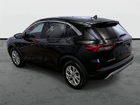 Used 2023 Ford Escape Active FWD image 2
