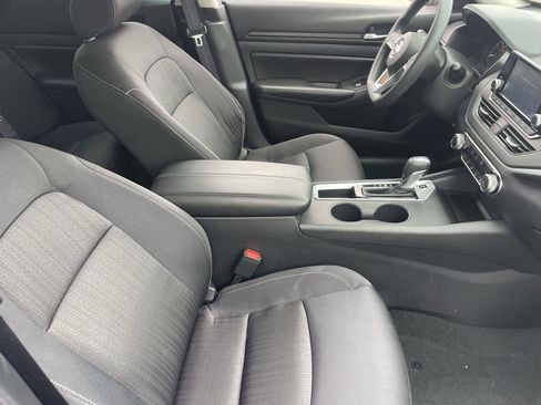 Used 2022 Nissan Altima 2.5 S FWD image 10