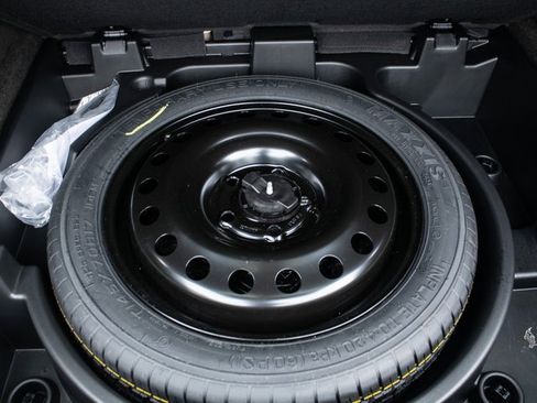 Used 2025 Cadillac XT4 Premium Luxury image 21