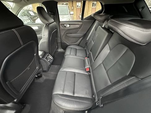 Used 2020 Volvo XC60 T5 Momentum AWD/4WD image 9