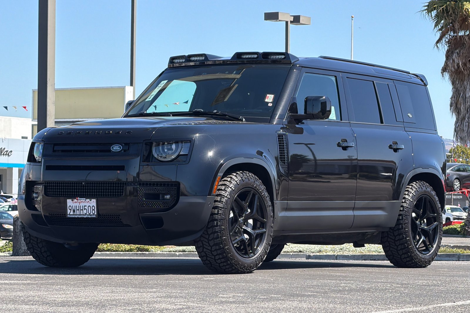 Used 2024 Land Rover Defender 110 S AWD/4WD image 9