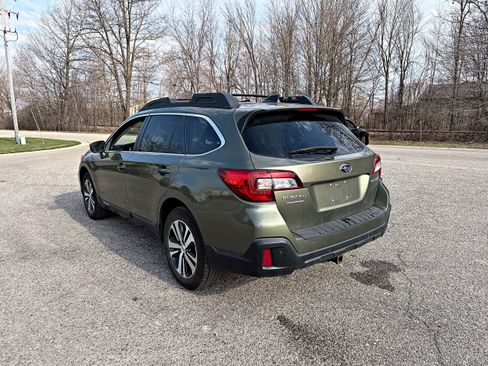 Used 2019 Subaru Outback 2.5i Limited image 7