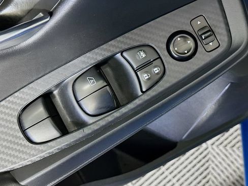 Used 2024 Nissan Sentra SV FWD image 19