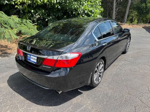 Used 2015 Honda Accord Sport image 19