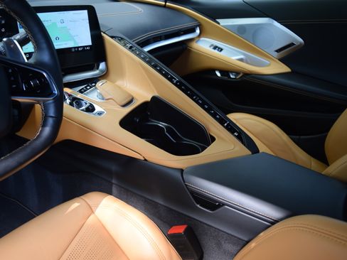 Used 2022 Chevrolet Corvette Stingray Preferred Conv w/ Z51 Performance Package image 8