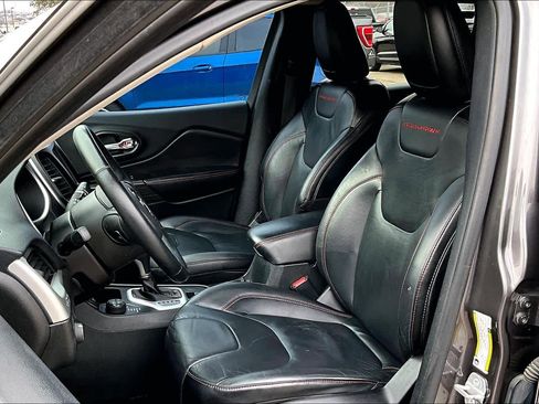 Used 2014 Jeep Cherokee Trailhawk w/ Leather Interior Group image 9