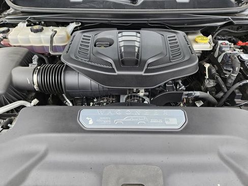 Used 2025 Jeep Wagoneer Series II w/ 8-Passenger Seating Package AWD/4WD image 21