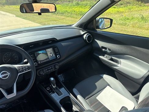 Used 2023 Nissan Kicks SR w/ SR Premium Package image 44