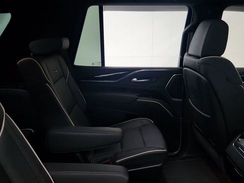 Certified 2024 Cadillac Escalade Sport w/ LPO, ONYX Package AWD/4WD image 28