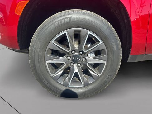 Used 2021 Chevrolet Tahoe Z71 w/ Z71 Signature Package image 9