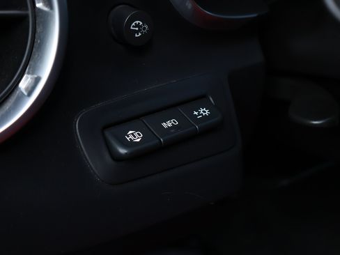 Used 2016 Chevrolet Camaro LT RWD image 13