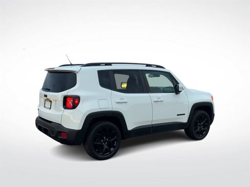 Used 2017 Jeep Renegade Altitude image 9