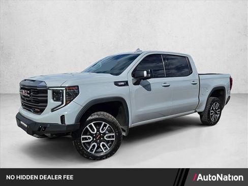 Used 2024 GMC Sierra 1500 AT4 w/ Technology Package AWD/4WD image 1