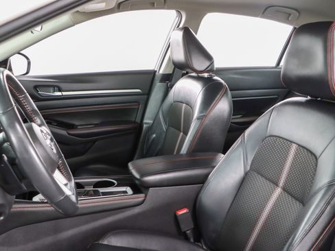 Used 2023 Nissan Altima 2.5 SR FWD image 21