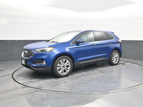 Used 2022 Ford Edge Titanium image 4