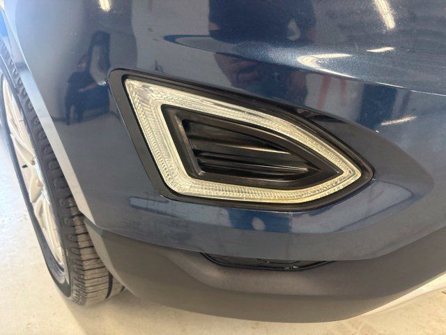 Used 2017 Ford Edge Titanium w/ Equipment Group 301A AWD/4WD image 35