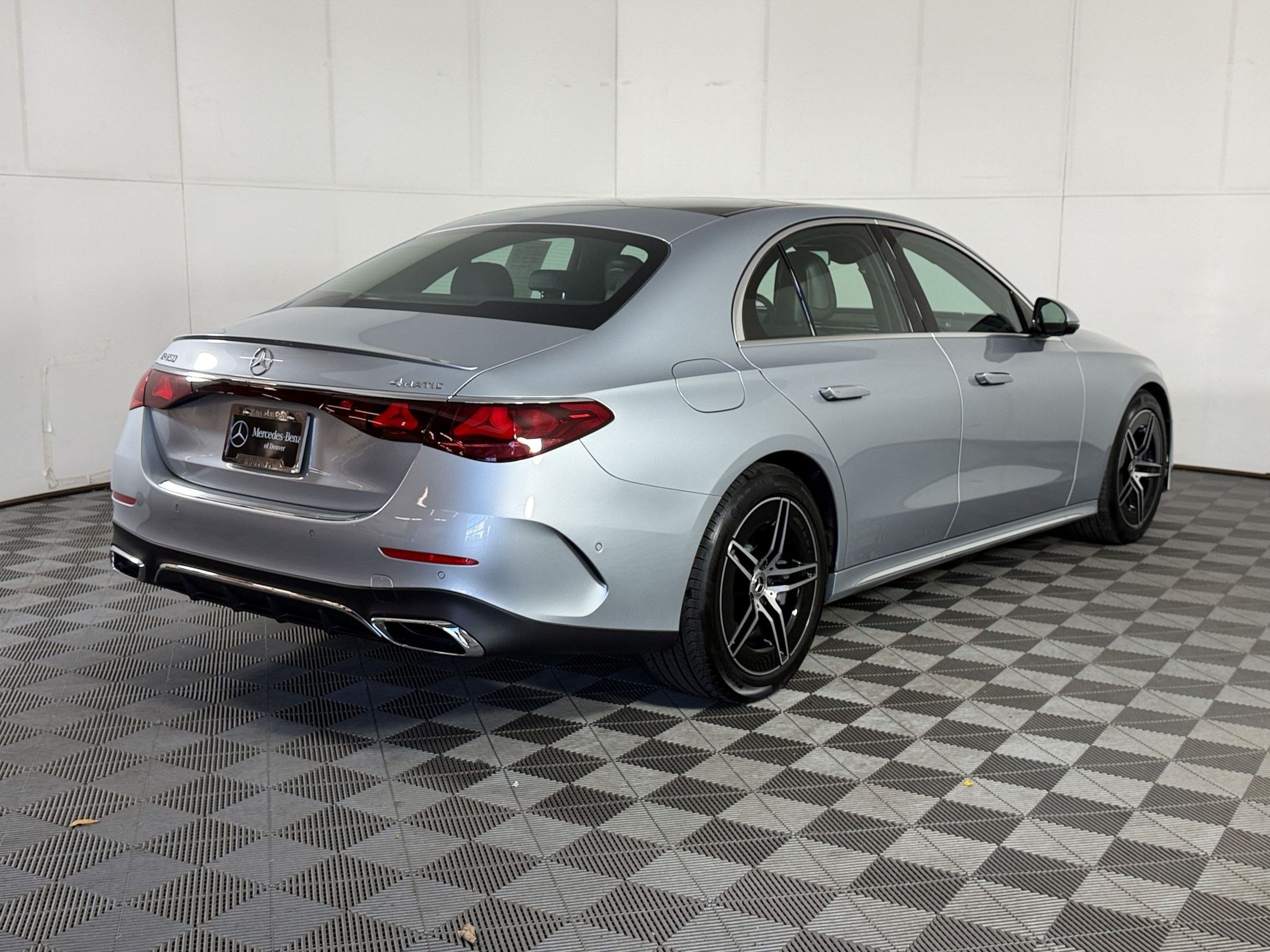 Used 2026 Mercedes-Benz E 450 4MATIC Sedan image 9