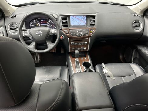 Used 2019 Nissan Pathfinder Platinum image 4