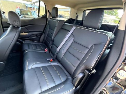 Used 2019 GMC Acadia Denali w/ Technology Package FWD image 37