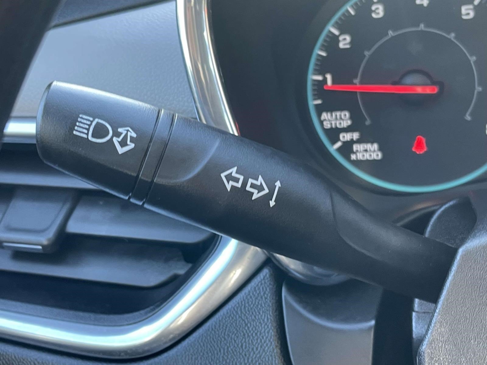 Used 2019 Chevrolet Equinox LS FWD image 22