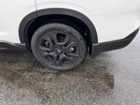 Used 2025 Subaru Ascent Bronze Edition image 10