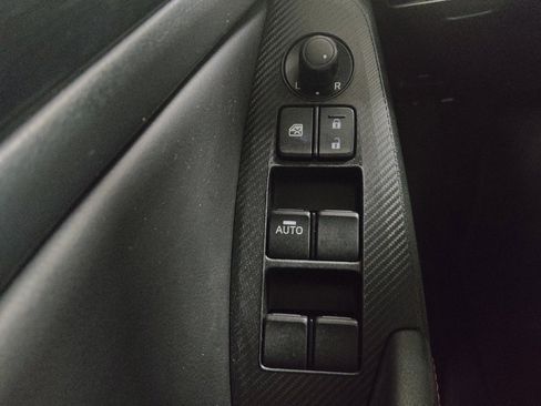 Used 2015 MAZDA MAZDA3 i Grand Touring image 27