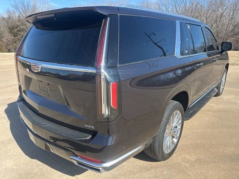 Certified 2024 Cadillac Escalade ESV Premium Luxury image 5