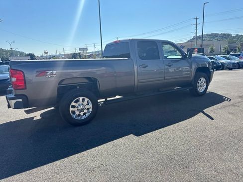 Used 2012 Chevrolet Silverado 3500 LT w/ Interior Plus Package AWD/4WD image 8