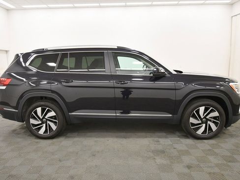 Used 2025 Volkswagen Atlas SEL image 9